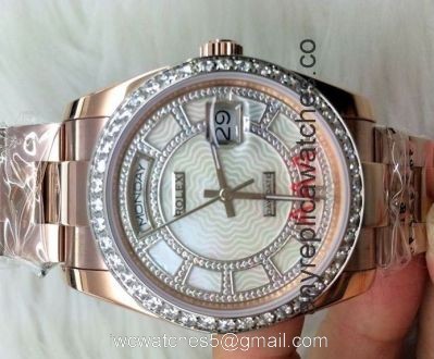 Replica Rolex Diamond Bezel DayDate Rose Gold Watch 1
