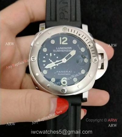 Buy Replica PAM 024 Panerai Luminor Submersible SS Rubber Watch 1