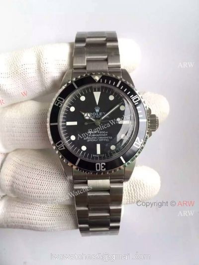 Rolex Vintage Submariner Replica Wrist White Markers Stainless Steel 40mm 1