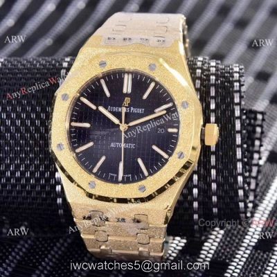 Replica Audemars Piguet Royal Oak Yellow Gold Frosted Watch 41mm 1