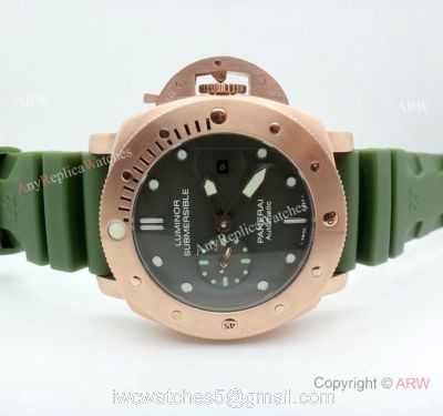 2019 New Replica Panerai Luminor Submersible Green Face Automatic Watch 1
