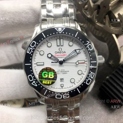 GB Factory Omega Diver 300M James Bond Replica Watch Stainless Steel White Dial Omega 8800 Movement 1