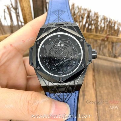 Best Replica Hublot Big Bang Sang Bleu II Watches Blacksteel Blue Gummy Strap 1