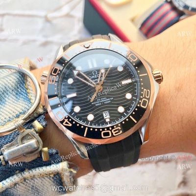 New Copy Omega Seamaster Diver 300 M Two Tone Rose Gold Rubber Strap Watch 1