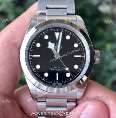 Swiss Replica Tudor Black Bay m79540 Watch Cal.2824 Movement Black Dial 1