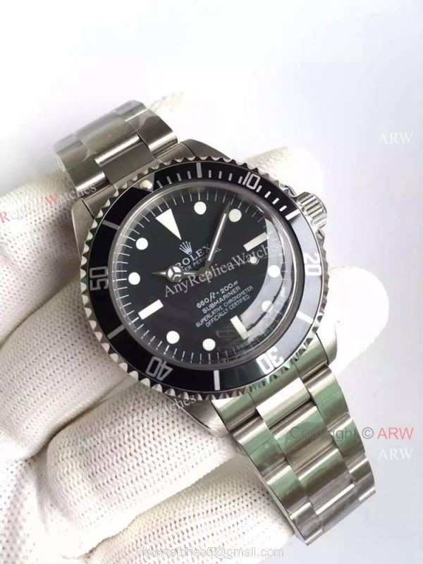 Rolex Vintage Submariner Replica Wrist White Markers Stainless Steel 40mm 1