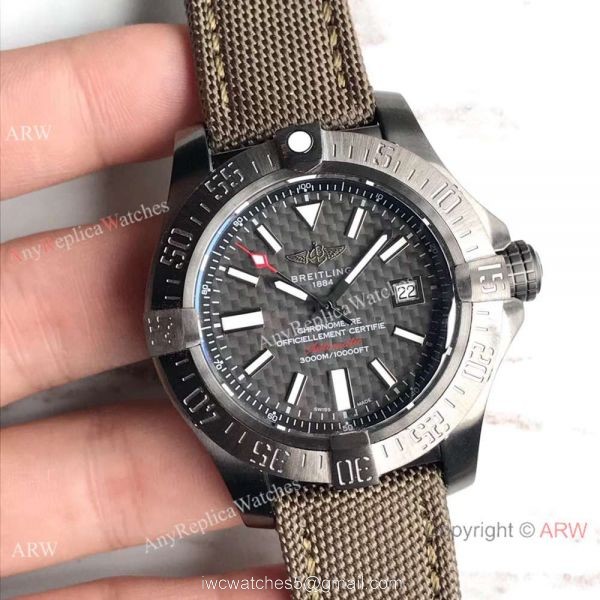 Swiss Breitling Avenger II Seawolf Replica Watch Black Carbon-Fiber Dial 1