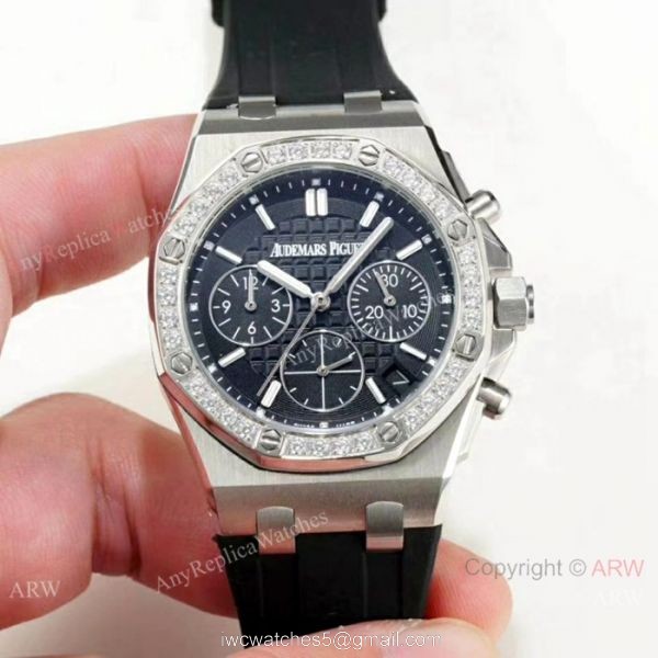 Women Audemars Piguet Royal Oak offshore Replica Watch Diamond Bezel White Dial 1