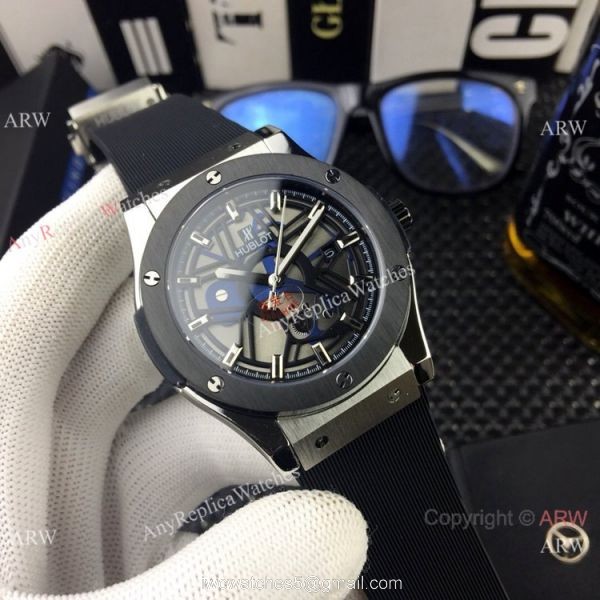 Replica Hublot Classic Fusion 43mm watches Black Bezel Rubber Strap 1