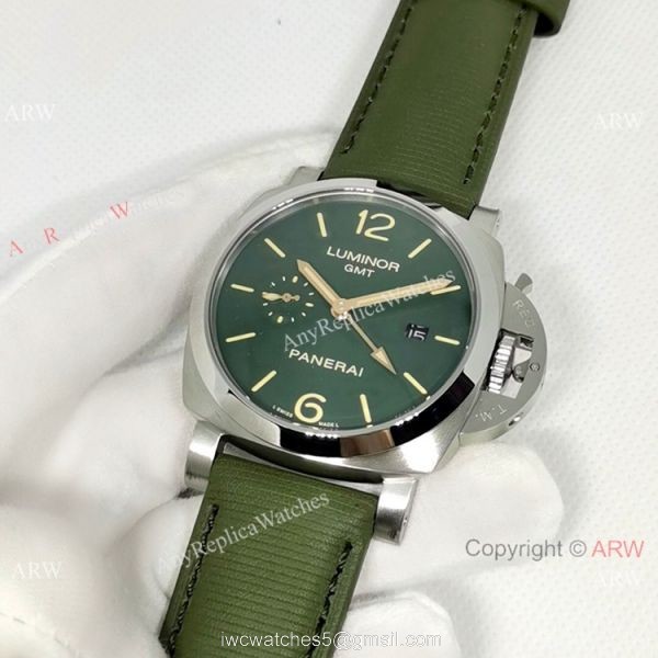 Replica Officine Luminor GMT 44MM Watch Stainless Steel Dark green Dial 1
