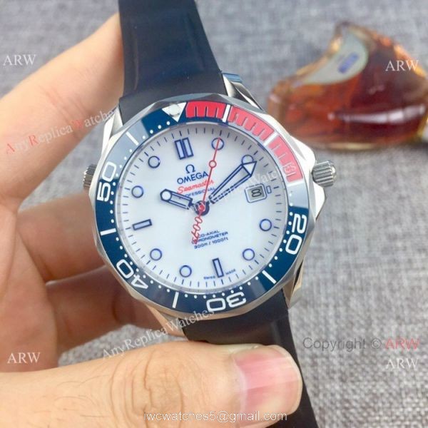 High quality Omega Commanders 007 Watch Gold Case Blue Rubber Band 1