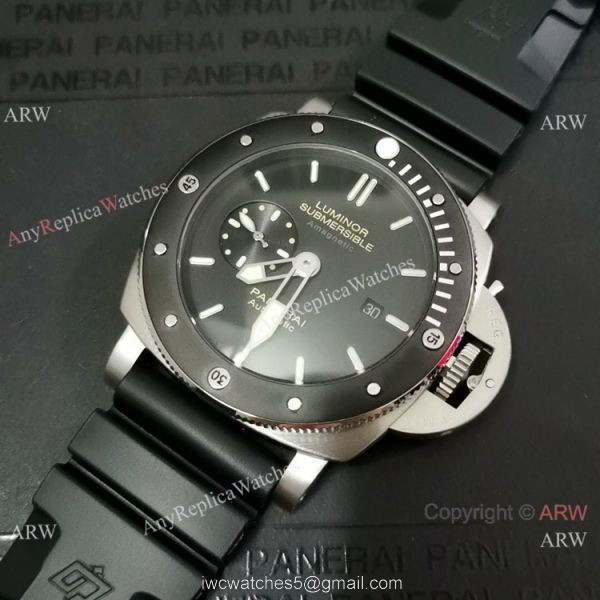 Copy Panerai Submersible PAM 389 Men Watch Blue Logo Rubber Strap 1