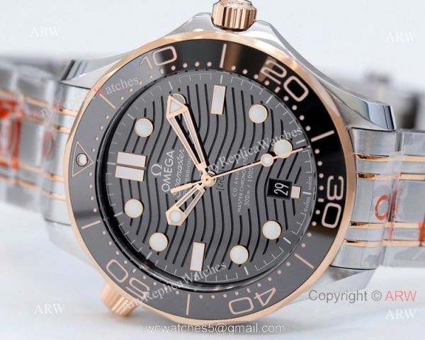2021 Latest Swiss Grade Copy Omega Seamaster Diver 300M 42mm Watch Two Tone Rose Gold OR 8800 Movement 1