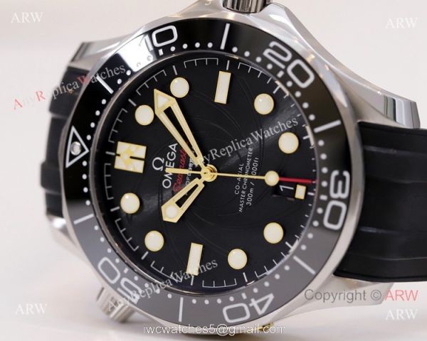 Super Clone Omega Seamaster Diver 300m &8216;James Bond Limited Edition OR 8800 Watch Rubber Strap 1