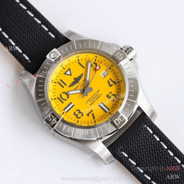 (GF) Swiss Breitling Avenger Automatic 45 Seawolf Asia2824 GF Watch Yellow Dial with Arabic Markers 1