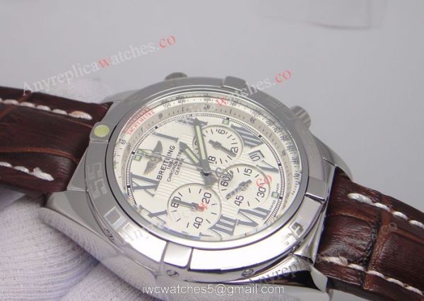 Breitling Chronomat B01 44mm White w/ Brown Leather Band 2