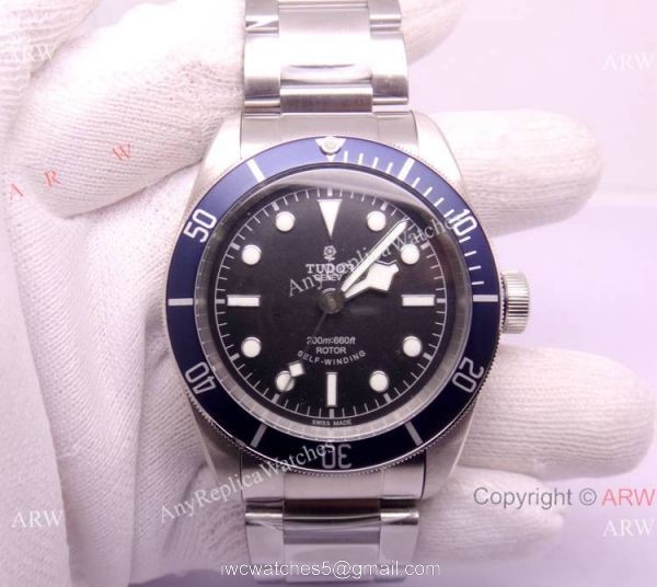 Replica Tudor Geneve Heritage black Bay Black dial / blue bezel Automatic 2