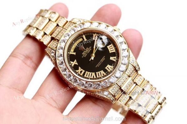 Swiss Grade 1 Replica Rolex Presidential Diamond DayDate Watch Yellow Gold 39mm 2