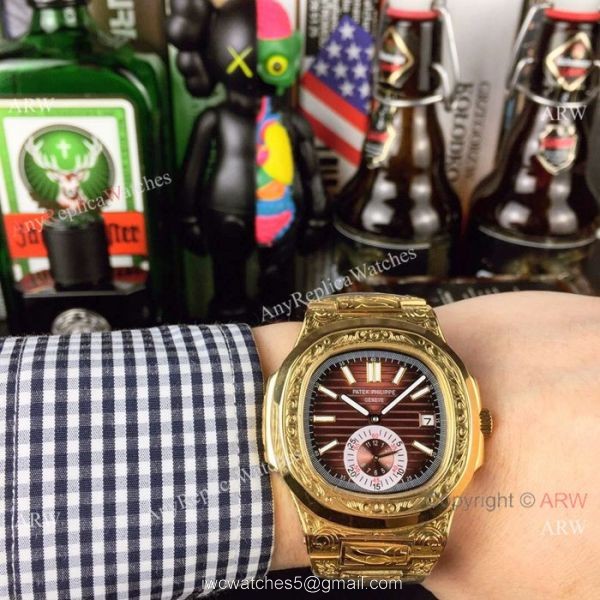 New Fake Patek Philippe Engraving Nautilus Silver Face Yellow Gold Watch For Sale 2