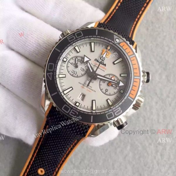 (OM)Swiss Replica Omega Seamaster 600m Watch White Dial Black Gummy Band 2