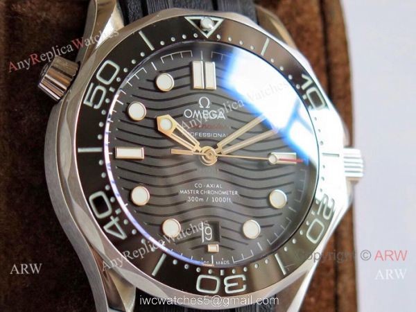 (OM)Swiss Omega Seamaster Diver 300m Omega 8800 Movement watch Black Dial Black Rubber Strap 2