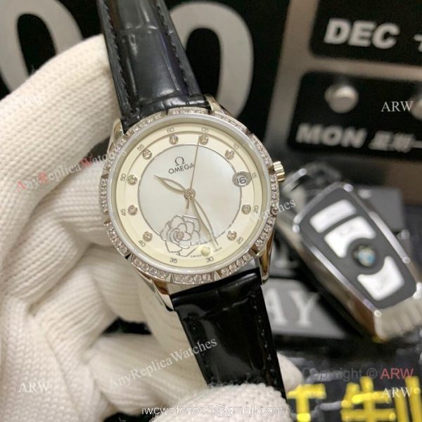 Omega Water Resistant Lady Watches Copy Gold Diamond Case 2