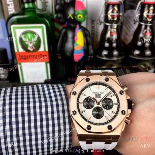 Fake Audemars Piguet Royal Oak Automatic Watch Rose Gold Black Dial 2