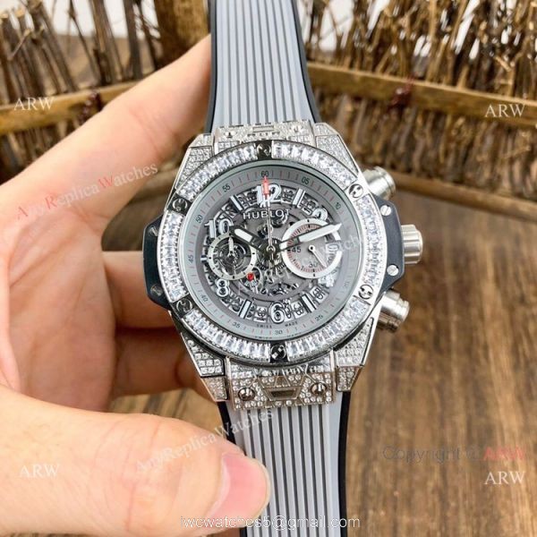 Best Quality Hublot Big Bang Unico Sapphire Iced Out Watches Blue Rubber Strap 2