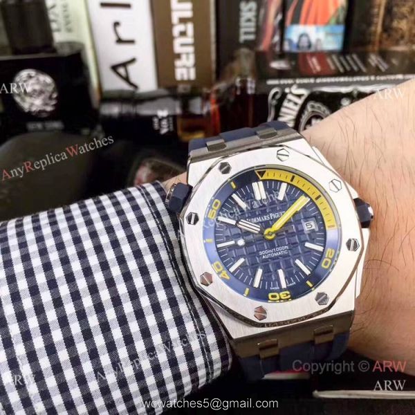 Replica Audemars Piguet Royal Oak Offshore Diver Watches Green Dial 2
