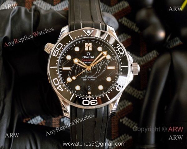 Omega Diver 300m James Bond Limited Edition Watches Blue Rubber Strap Gray Face 2