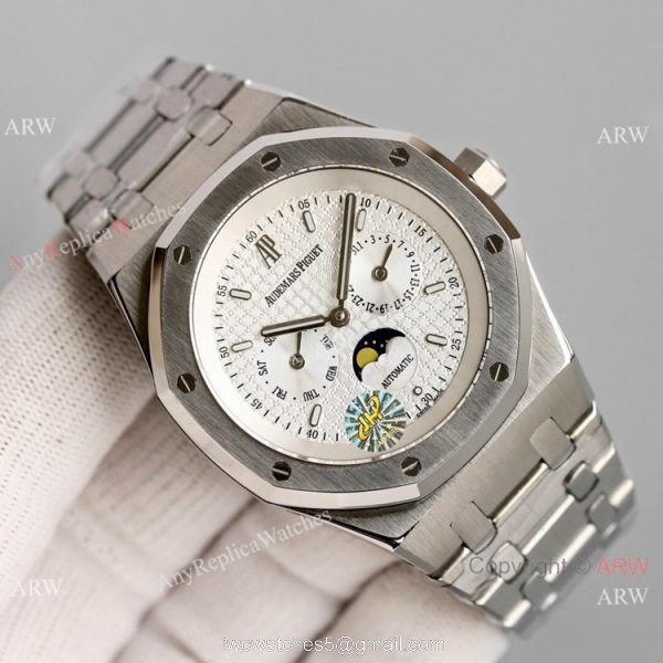 Swiss Replica Audemars Piguet Royal Oak Moon phase Watch 41mm Black Subdials 2