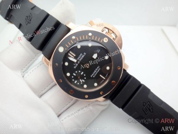 Copy Panerai Submersible PAM684 Watch Rose Gold Lady 42mm 2