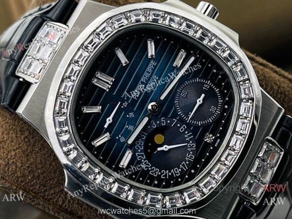 (PF Factory) Patek Philippe Nautilus Moonphase 5722 V2 Gradient Blue Dial Watch 2