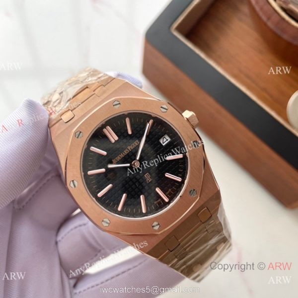 Copy Audemars Piguet Royal Oak Jumbo QUARTZ Watch Rose Gold White Dial 2