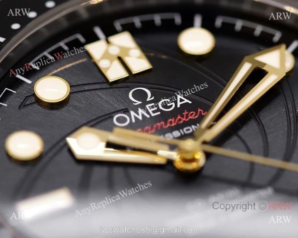 Super Clone Omega Seamaster Diver 300m &8216;James Bond Limited Edition OR 8800 Watch Rubber Strap 2