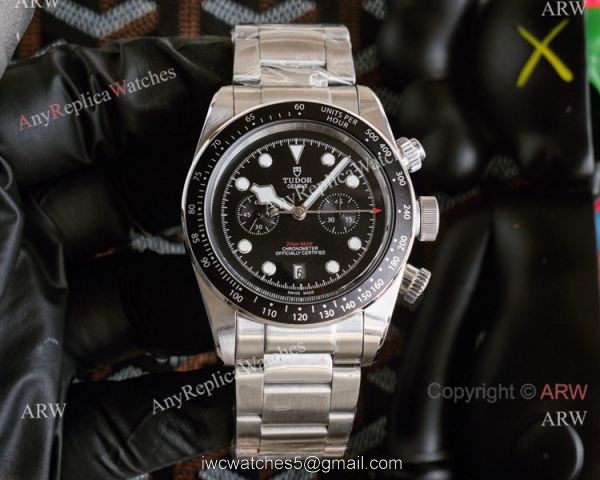 Solid Black Tudor Heritage Black Bay Replica Watches 42mm Automatic 2