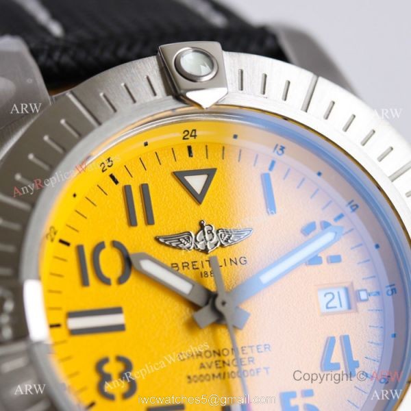 (GF) Swiss Breitling Avenger Automatic 45 Seawolf Asia2824 GF Watch Yellow Dial with Arabic Markers 2