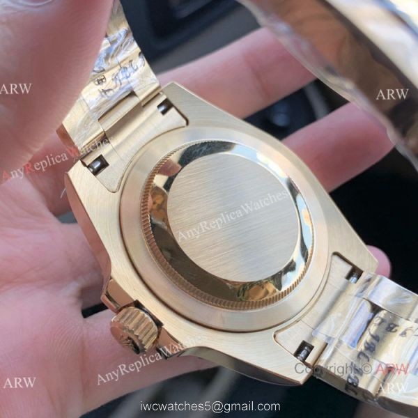 Swiss Quality AAA Replica Rolex Submariner Citizen 8215 Watch Yellow Gold Black 40mm 2
