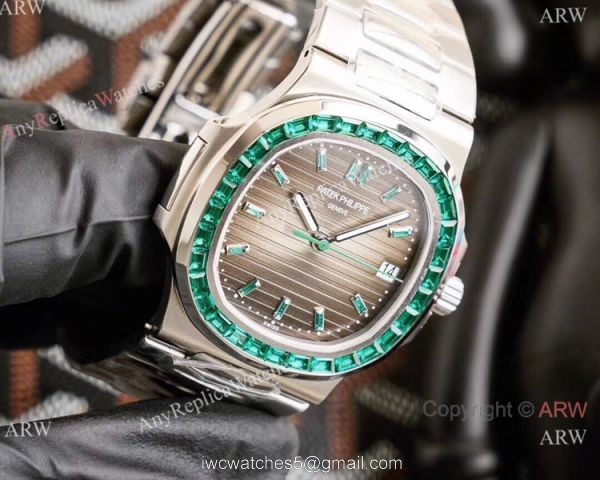 New! Swiss Copy Patek Philippe Nautilus Watch Green Diamond Gray Texture Dial Limited New 5711 2