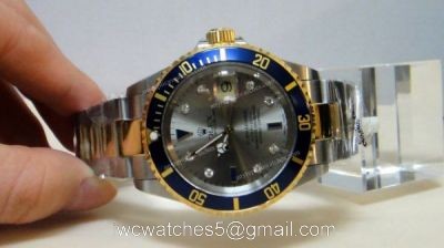 Classic Model Rolex 2-Tone Silver Face w/Black Bezel Replica Watch 3