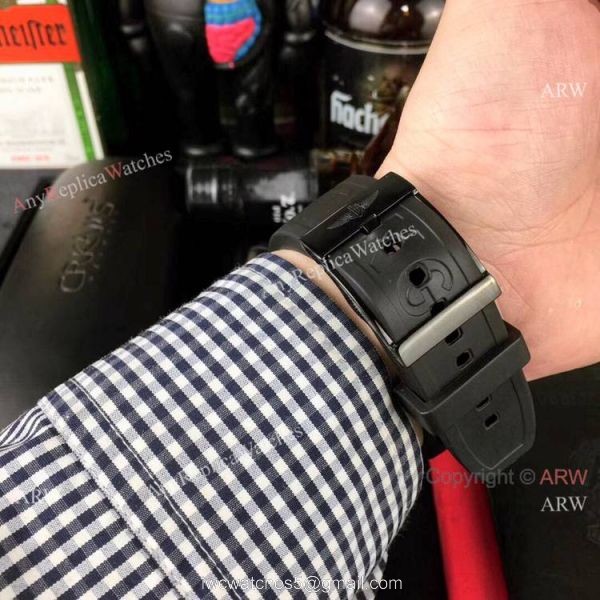 Solid Black Breitling Chronomat B01 Men Watch Replica 3