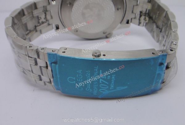 Omega Seamaster 300 Replica James Bond Watch SS Blue Dial 40mm For Men 3