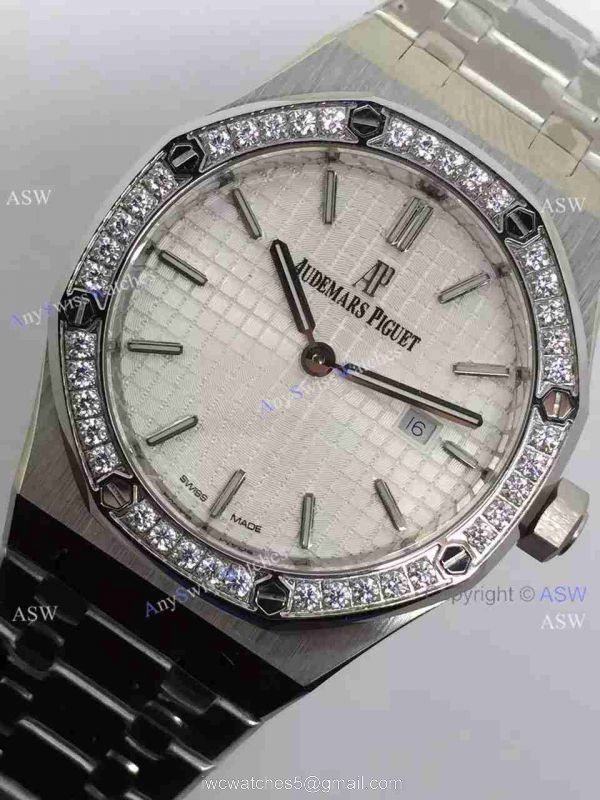 Copy Swiss Audemars Piguet Royal Oak Diamond Bezel Watch SS White Dial 3