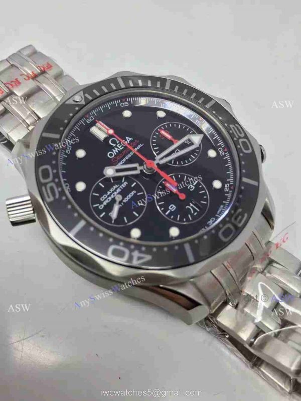 Swiss Grade Omega Seamaster 300 Replica Watches Red Chronograph Hand 3