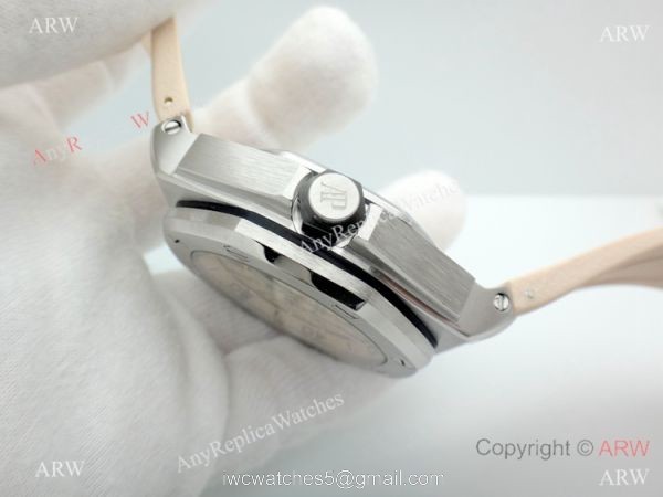 2019 New Audemars Piguet Royal Oak Offshore Diver Watches Beige Dial Beige Rubber Band 3