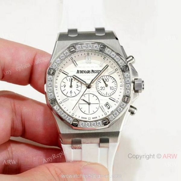 Women Audemars Piguet Royal Oak offshore Replica Watch Diamond Bezel White Dial 3