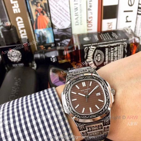 Best Replica Patek Philippe Engraving Nautilus Blue Dial 40MM Watches 3