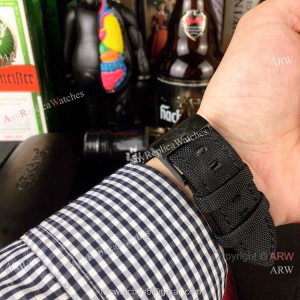 AAA Replica Breitling Avenger II GMT Diamond Bezel All Black Wrist 3