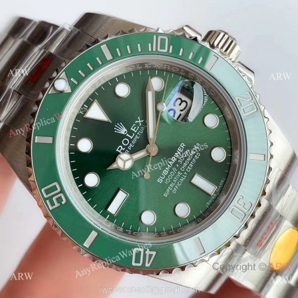 Noob Factory Rolex Submariner Hulk Replica Watch 904L 3135 Movement (V10 Version) 3