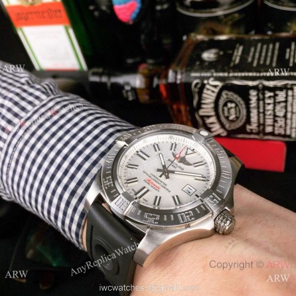 New Copy Breitling Avenger II Seawolf 43mm Watch White Dial Rubber Strap 3